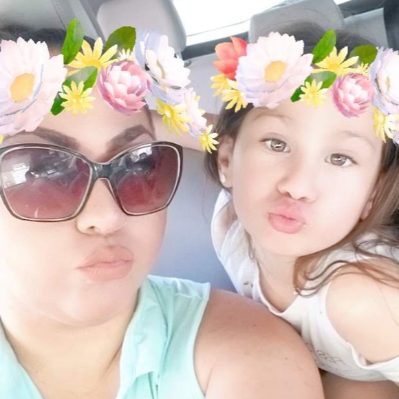 Meet your posher, Michelle - Picture 4 of 4